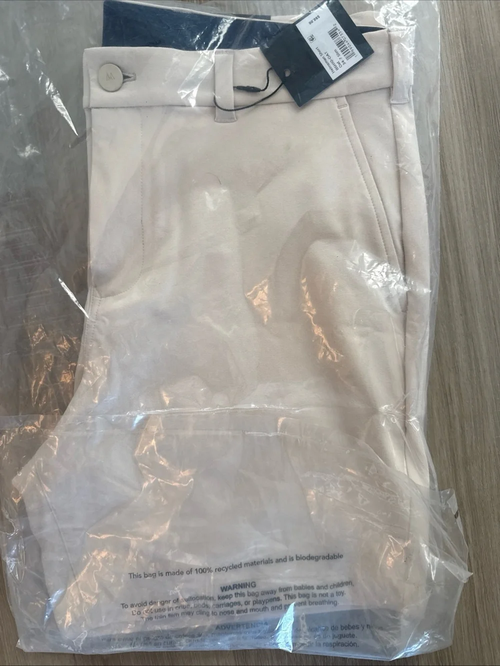 Mizzen+Main Helmsman Shorts Oat $98 MSRP Size 34 7” Slim